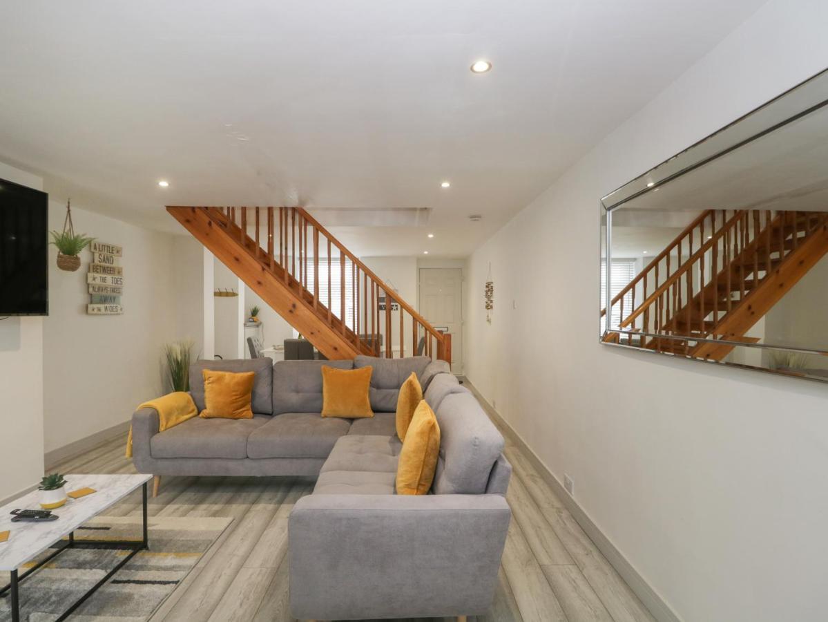 Вилла Harbour Retreat Милом Экстерьер фото